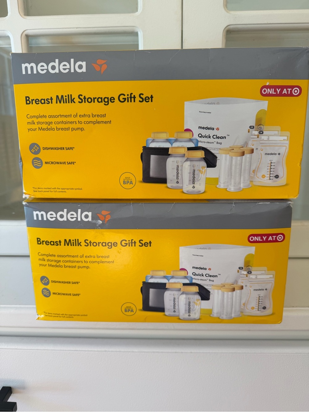 Medela Yellow and White Breast Milk Storage Gift Set (Pair)